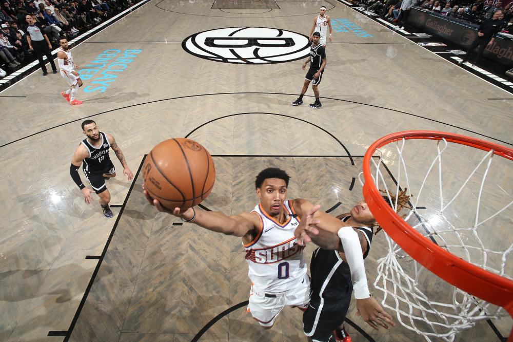 老鹰趁机取 老鹰趁机取