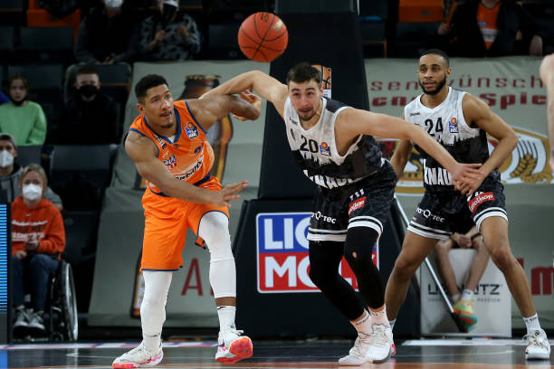 在困难时刻 在困难时刻