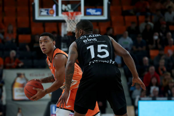 从表面上看 从表面上看